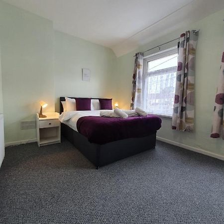 2 Bed House, Contractors & Holiday Guests Welcomed Dowlais ภายนอก รูปภาพ